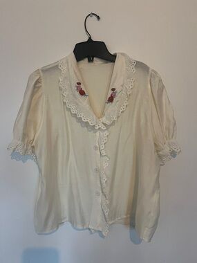 Cream Lace-Trim Embroidered Collar Button-Up Blouse